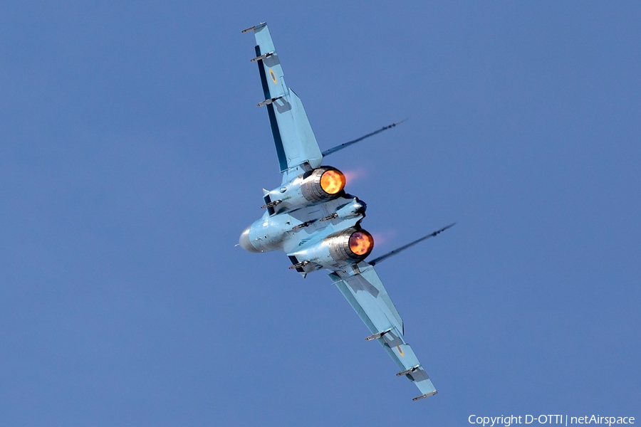 Ukrainian Air Force Sukhoi Su-27P Flanker B (39 BLUE) | Photo 348319