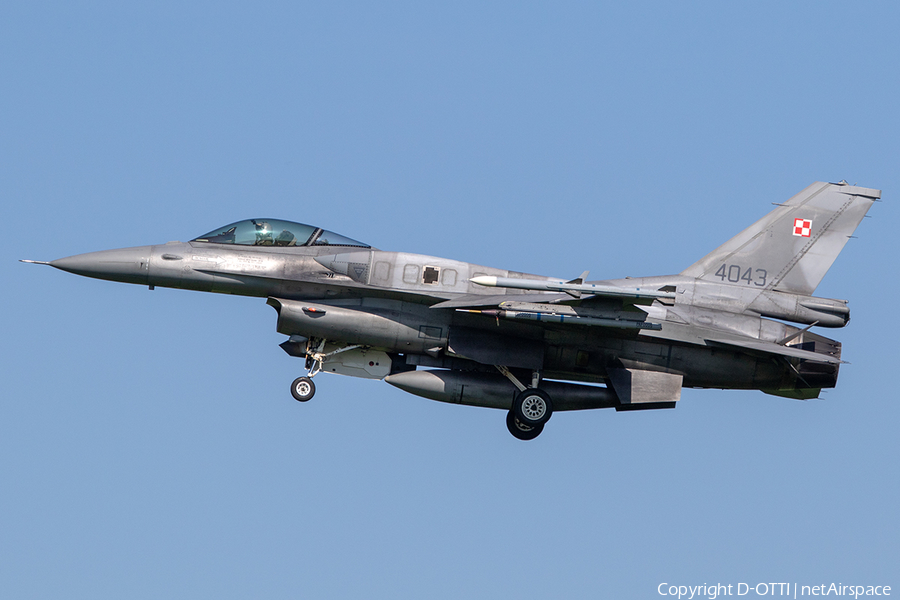 Polish Air Force (Siły Powietrzne) General Dynamics F-16C Fighting Falcon (4043) | Photo 240037