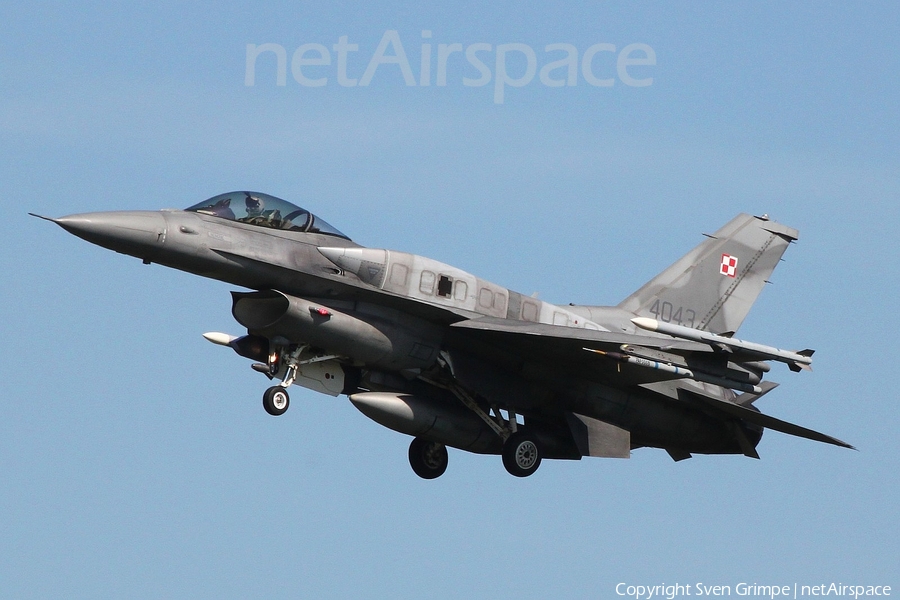 Polish Air Force (Siły Powietrzne) General Dynamics F-16C Fighting Falcon (4043) | Photo 240362