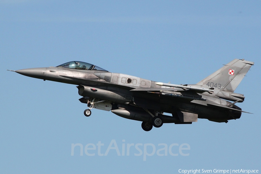 Polish Air Force (Siły Powietrzne) General Dynamics F-16C Fighting Falcon (4043) | Photo 242650