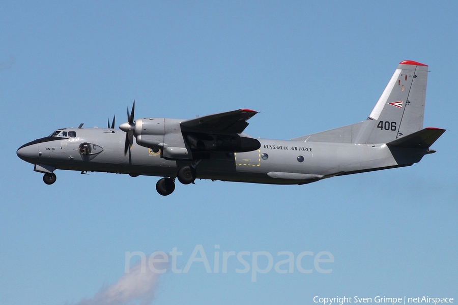 Hungarian Air Force Antonov An-26 (406) | Photo 328832