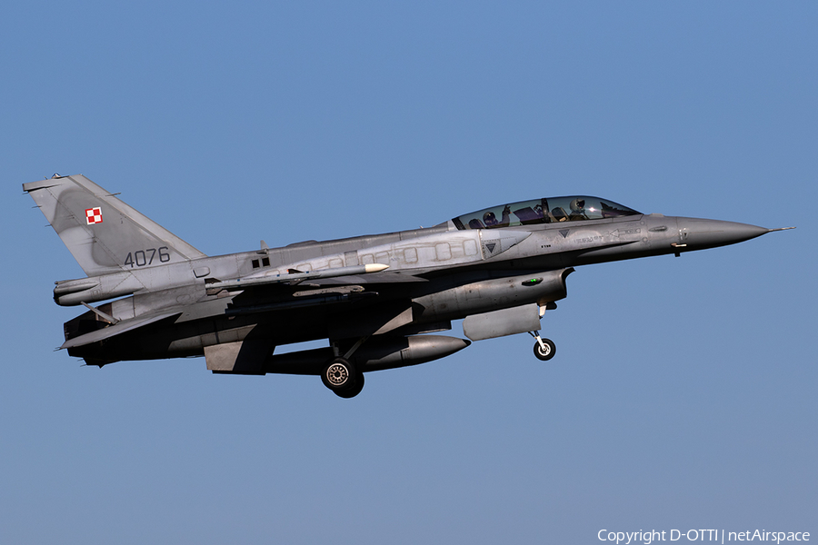 Polish Air Force (Siły Powietrzne) General Dynamics F-16D Fighting Falcon (4076) | Photo 311118