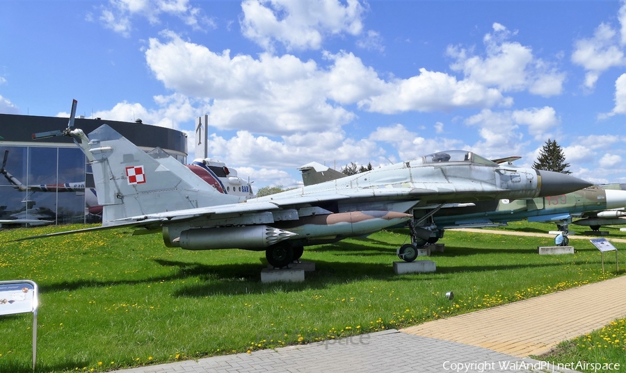 Polish Air Force (Siły Powietrzne) Mikoyan-Gurevich MiG-29G Fulcrum (4109) | Photo 446362