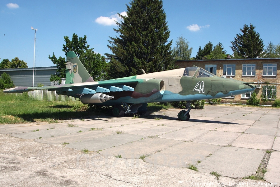 Ukrainian Air Force Sukhoi Su-25 Frogfoot A (41 WHITE) | Photo 248786