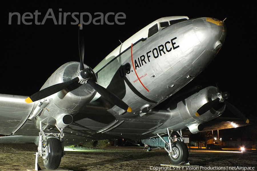 United States Air Force Douglas DC-3A-S1C3G (42-100995) | Photo 15788