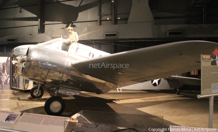 United States Army Air Force Beech AT-10 Wichita (42-35143) | Photo 322893
