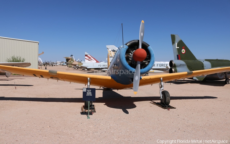 United States Army Air Force Vultee BT-13A Valiant (42-42353) | Photo 453906