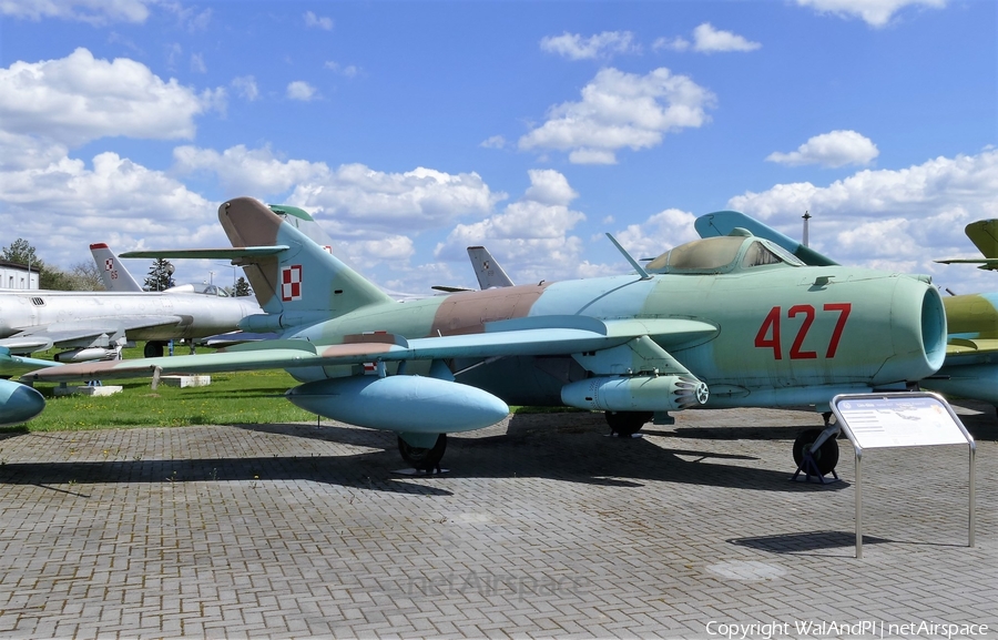 Polish Air Force (Siły Powietrzne) PZL-Mielec Lim-6bis (MiG-17) (427) | Photo 446290