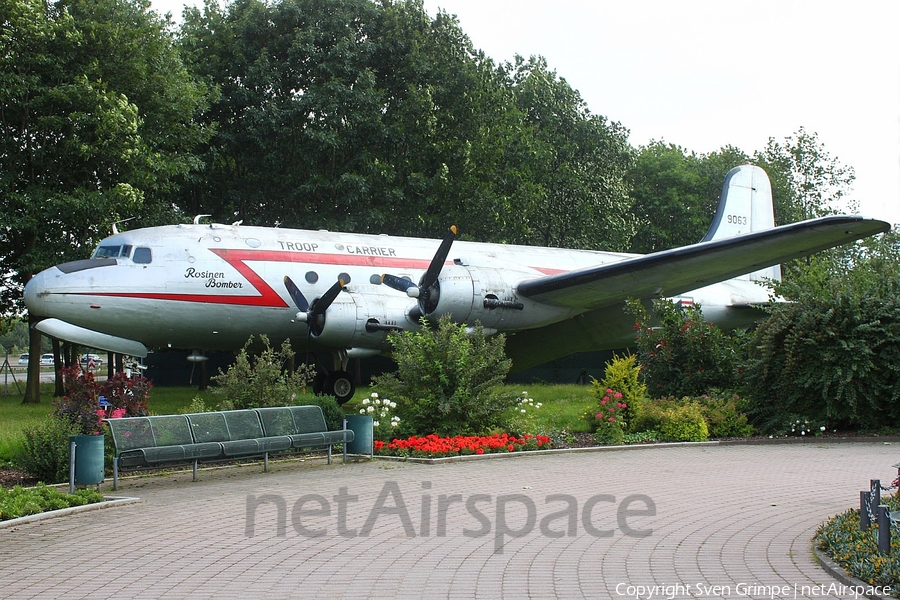 United States Air Force Douglas C-54E Skymaster (44-9063) | Photo 11408