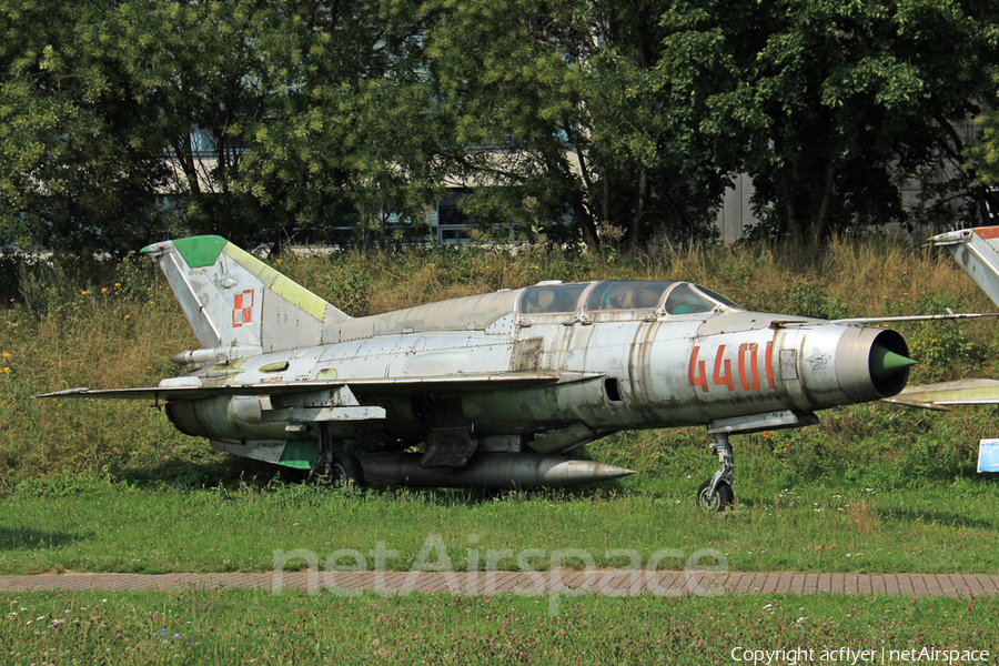 Polish Air Force (Siły Powietrzne) Mikoyan-Gurevich MiG-21US Mongol-B (4401) | Photo 653276
