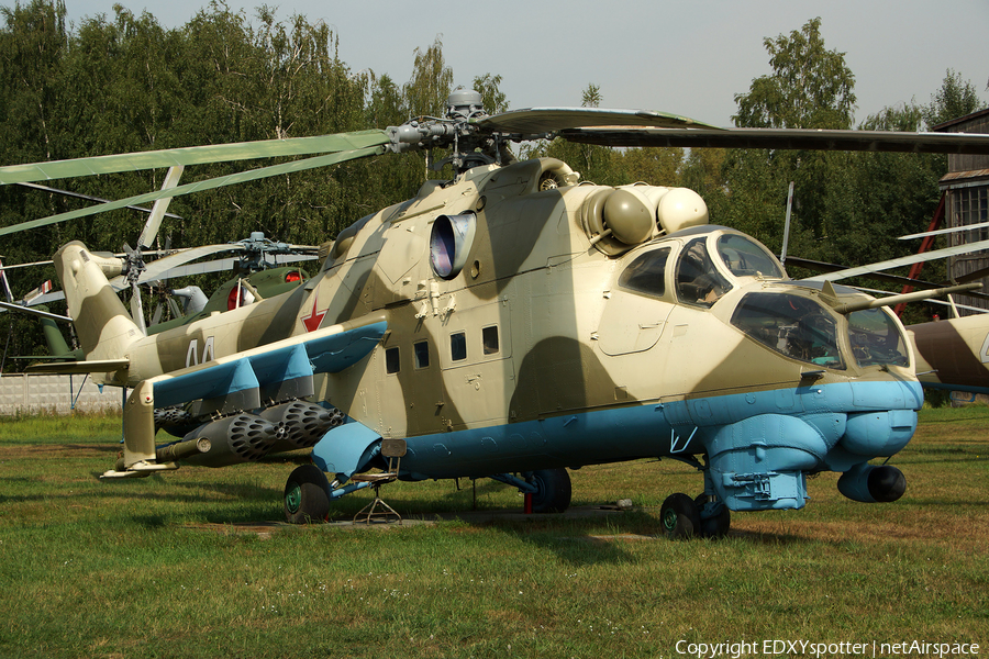 Russian Federation Air Force Mil Mi-24V Hind-E (44 WHITE) | Photo 345726