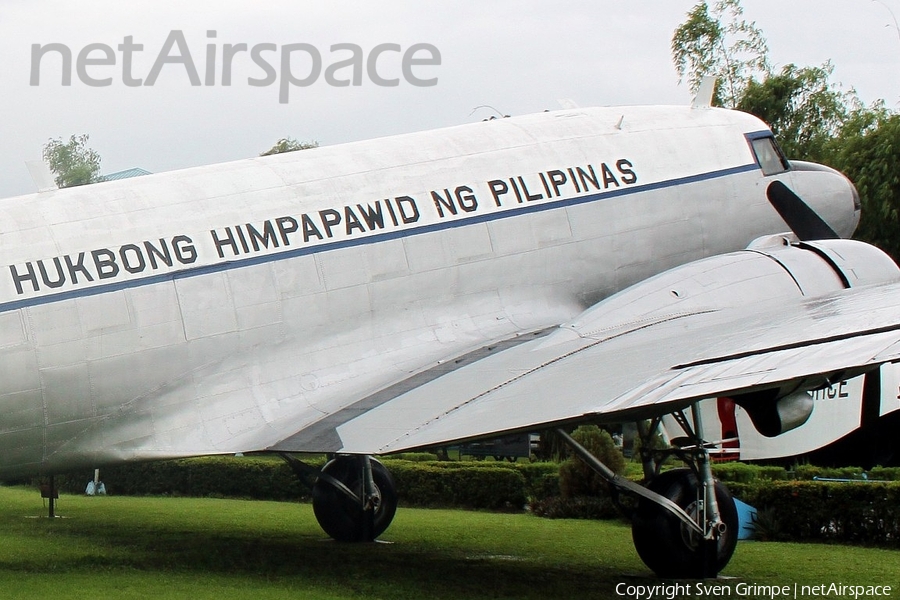 Philippine Air Force Douglas VC-47D Skytrain (48301) | Photo 28577