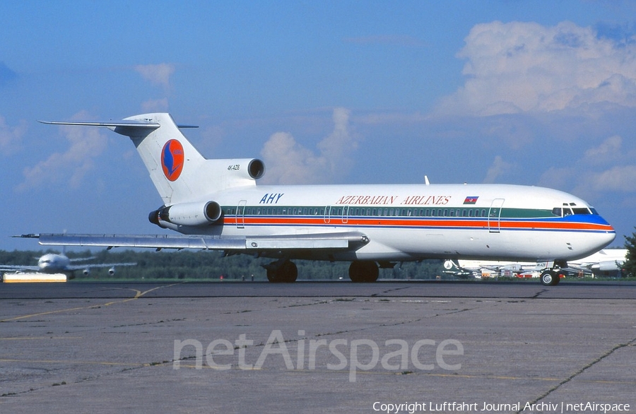 Azerbaijan Airlines Boeing 727-230(Adv) (4K-AZ8) | Photo 397505