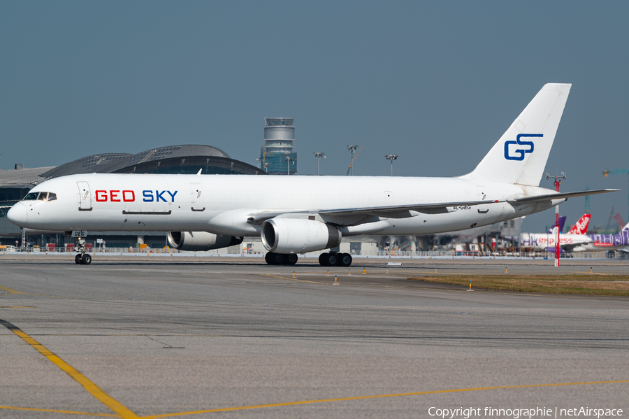 Geo-Sky Boeing 757-28A(SF) (4L-GEG) | Photo 600825
