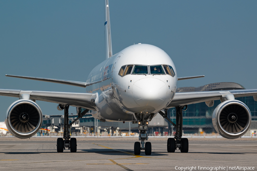 Geo-Sky Boeing 757-28A(SF) (4L-GEG) | Photo 600828