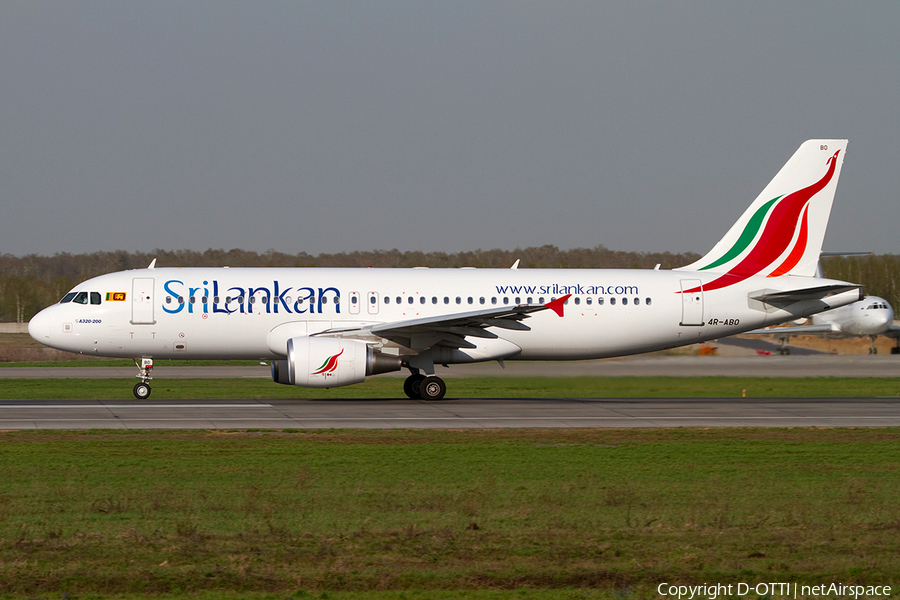SriLankan Airlines Airbus A320-214 (4R-ABO) | Photo 383351