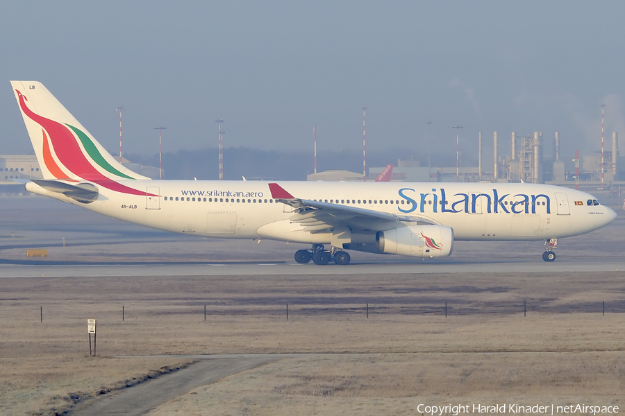 SriLankan Airlines Airbus A330-243 (4R-ALB) | Photo 312867