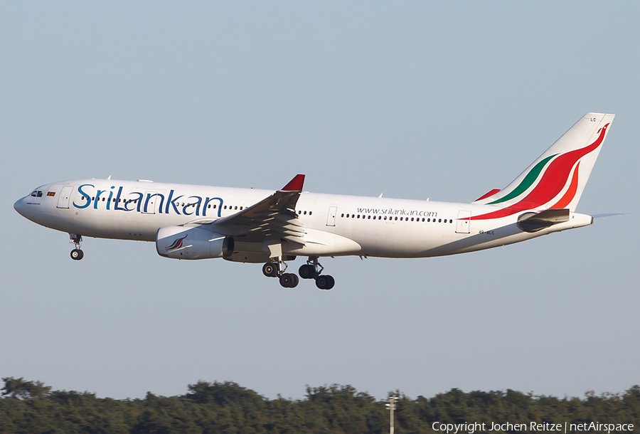 SriLankan Airlines Airbus A330-243 (4R-ALC) | Photo 77620