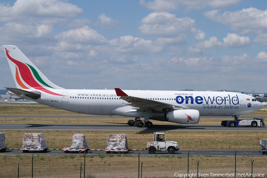 SriLankan Airlines Airbus A330-243 (4R-ALH) | Photo 102771
