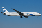 El Al Israel Airlines Boeing 787-9 Dreamliner (4X-EDD) at  London - Heathrow, United Kingdom