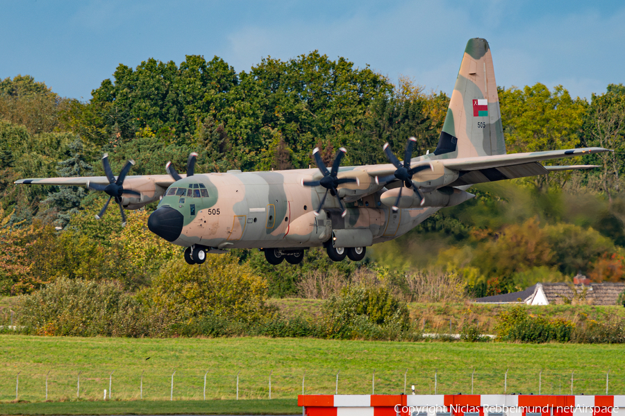 Royal Air Force of Oman Lockheed Martin C-130J Super Hercules (505) | Photo 595676