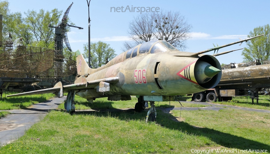 Polish Air Force (Siły Powietrzne) Sukhoi Su-22UM-3K Fitter-G (506) | Photo 447040