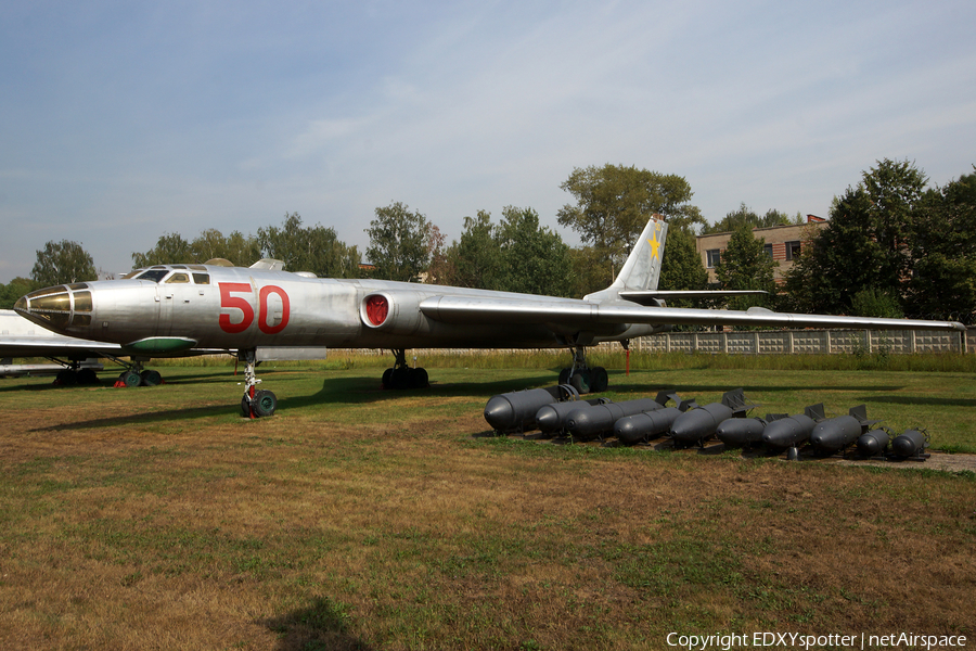 Soviet Union Air Force Tupolev Tu-16R Badger-E (50 RED) | Photo 345297