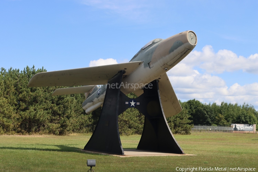 United States Air Force Republic F-84F Thunderstreak (51-1713) | Photo 541138