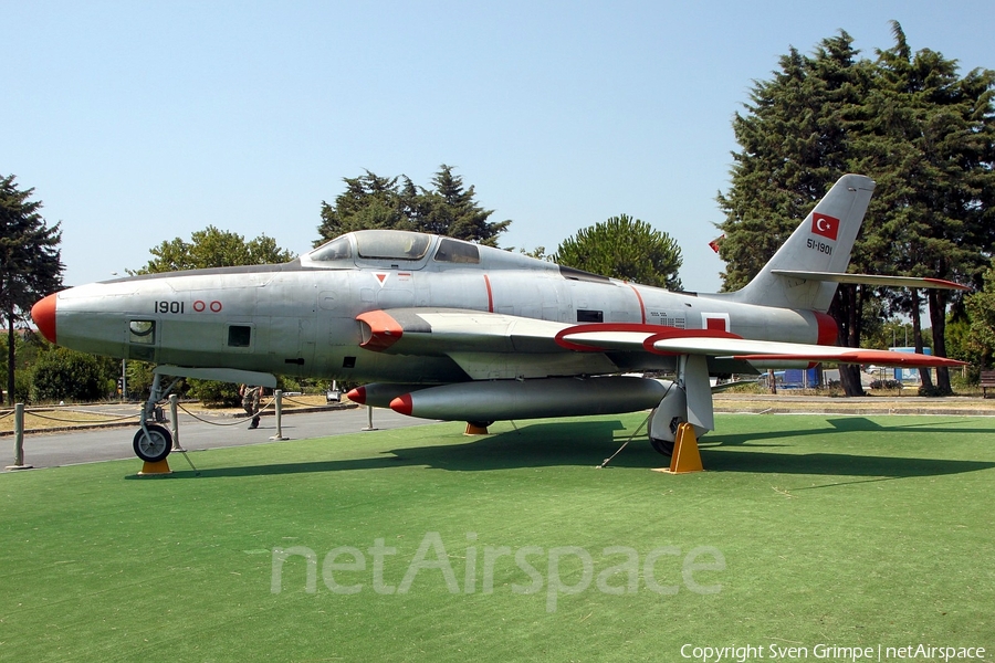 Turkish Air Force (Türk Hava Kuvvetleri) Republic RF-84F Thunderflash (51-1901) | Photo 88863