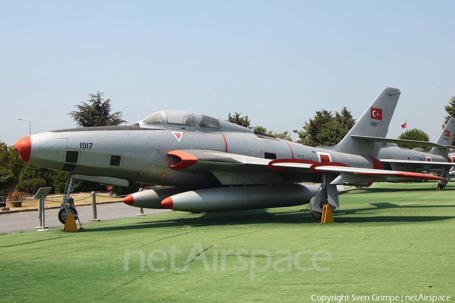 Turkish Air Force (Türk Hava Kuvvetleri) Republic RF-84F Thunderflash (51-1917) | Photo 88866