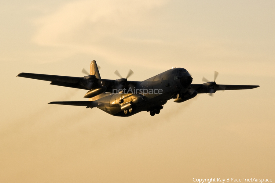 French Air Force (Armée de l’Air) Lockheed C-130H-30 Hercules (5152) | Photo 110451