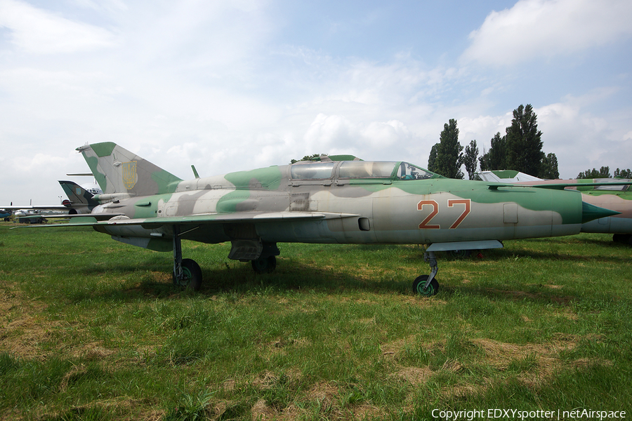 Ukrainian Air Force Mikoyan-Gurevich MiG-21UM Mongol-B (27 RED) | Photo 324260