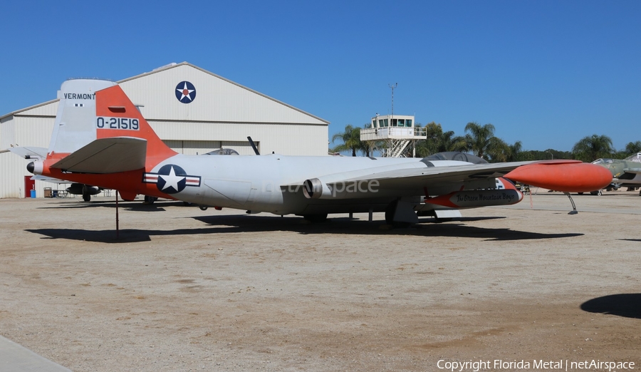 United States Air Force Martin EB-57B Canberra (52-1519) | Photo 455037