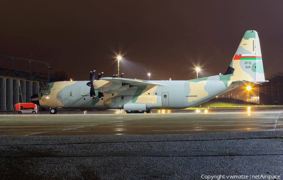 Royal Air Force of Oman Lockheed Martin C-130J-30 Super Hercules (525) | Photo 201815