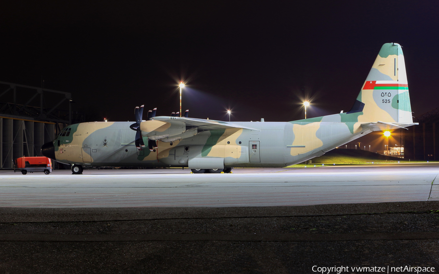 Royal Air Force of Oman Lockheed Martin C-130J-30 Super Hercules (525) | Photo 201905