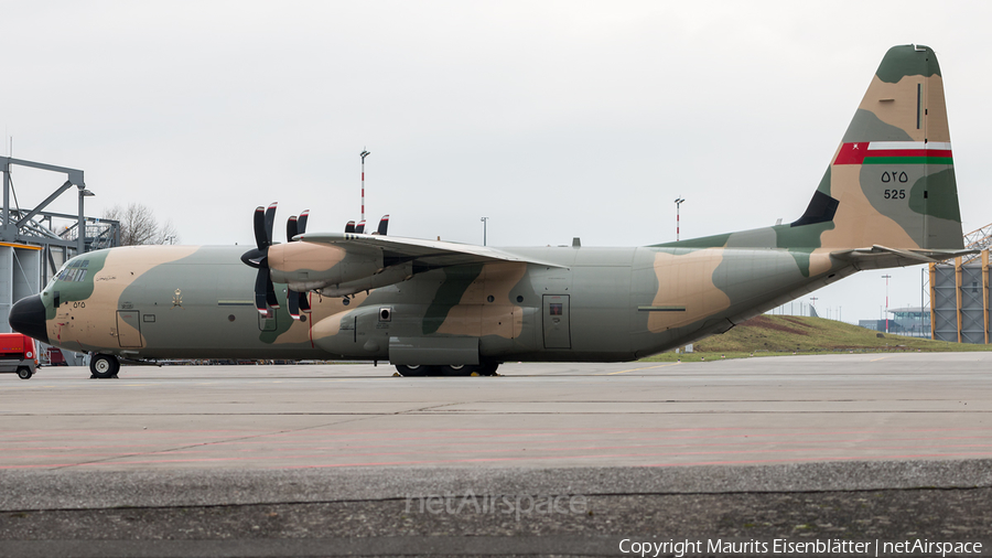 Royal Air Force of Oman Lockheed Martin C-130J-30 Super Hercules (525) | Photo 203253