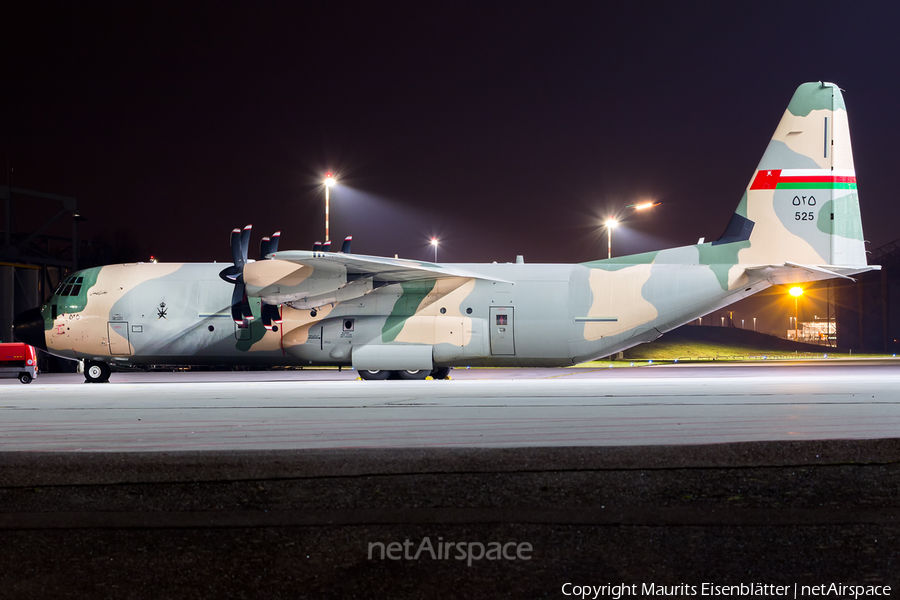 Royal Air Force of Oman Lockheed Martin C-130J-30 Super Hercules (525) | Photo 203254