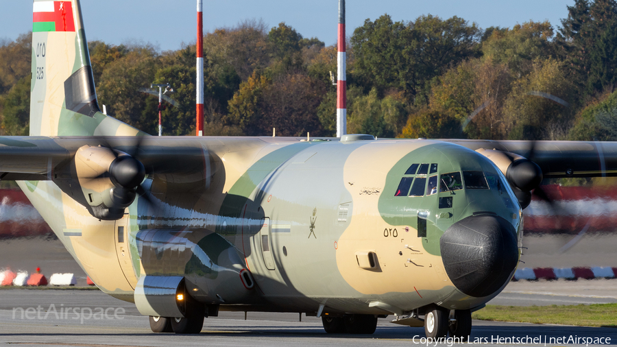 Royal Air Force of Oman Lockheed Martin C-130J-30 Super Hercules (525) | Photo 535141