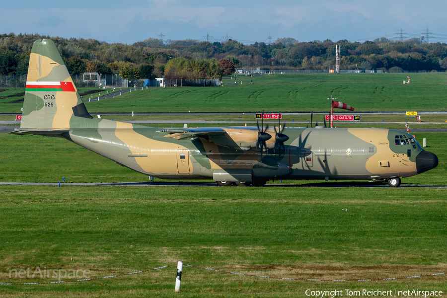 Royal Air Force of Oman Lockheed Martin C-130J-30 Super Hercules (525) | Photo 535156