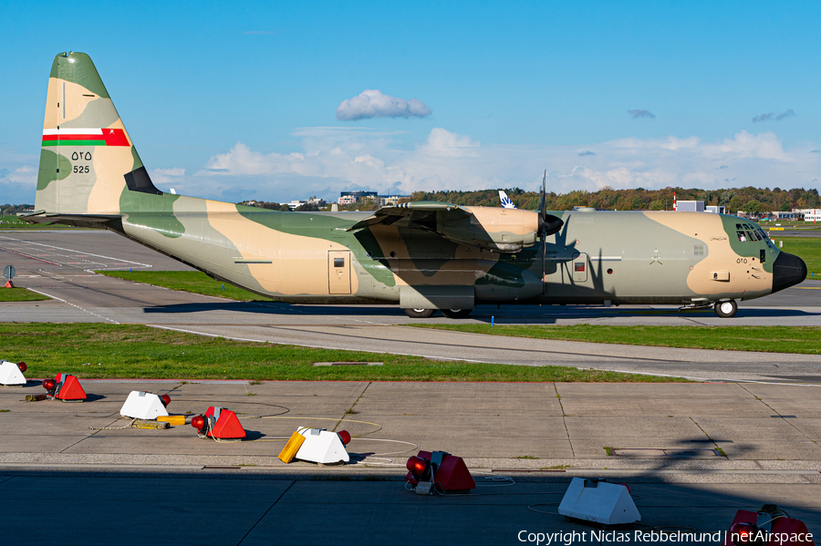 Royal Air Force of Oman Lockheed Martin C-130J-30 Super Hercules (525) | Photo 535178