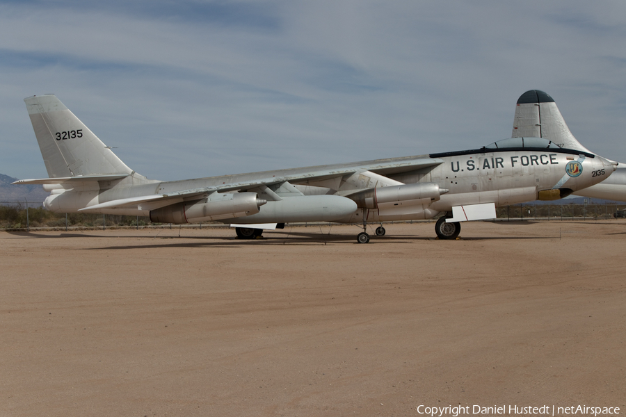 United States Air Force Boeing EB-47E Stratojet (53-2135) | Photo 446465