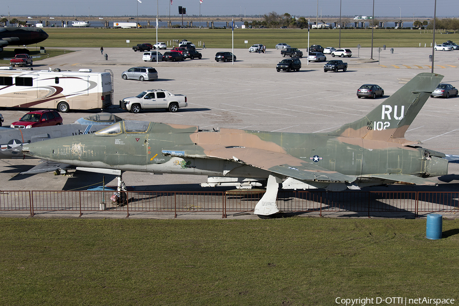 United States Air Force Republic F-105B Thunderchief (54-0102) | Photo 535507