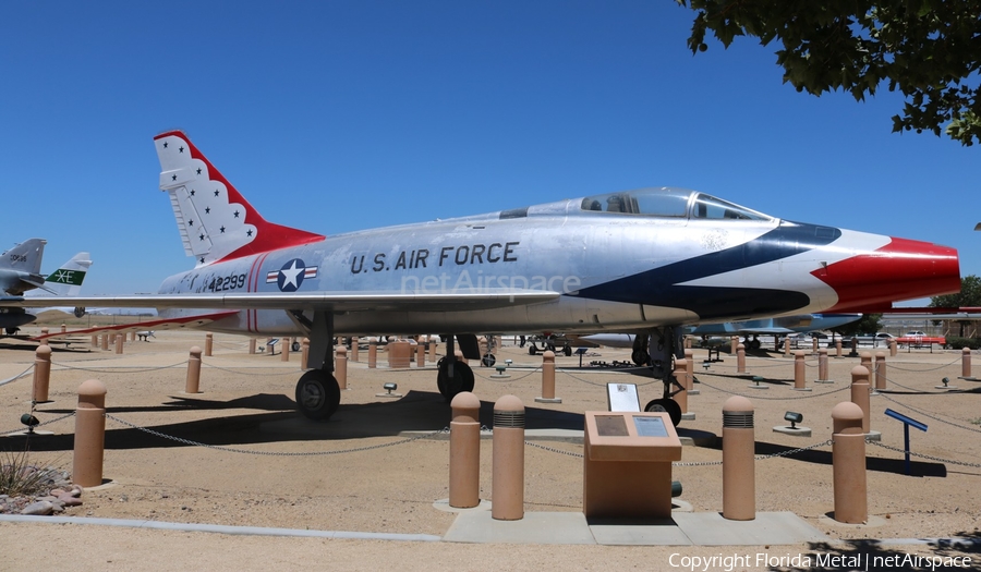 United States Air Force North American F-100D Super Sabre (54-2299) | Photo 305360