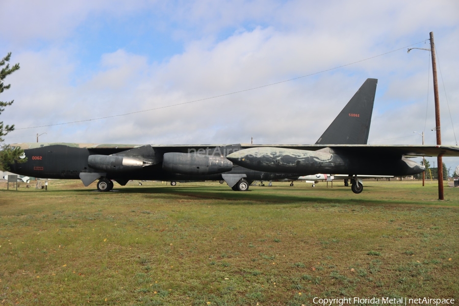 United States Air Force Boeing B-52D Stratofortress (55-0062) | Photo 483563