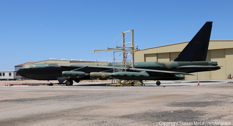 United States Air Force Boeing B-52D Stratofortress (55-0067) | Photo 455645