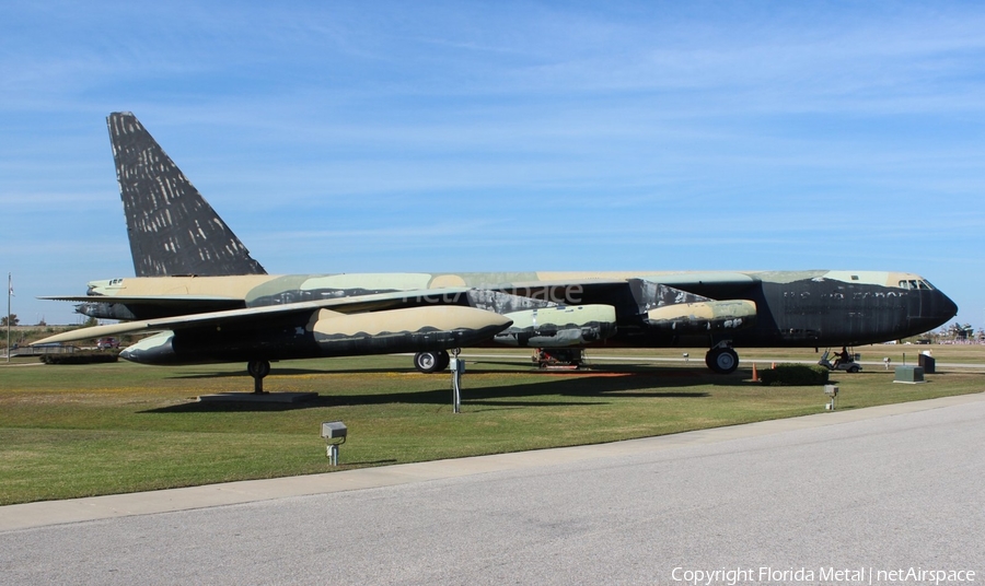 United States Air Force Boeing B-52D Stratofortress (55-0071) | Photo 301463