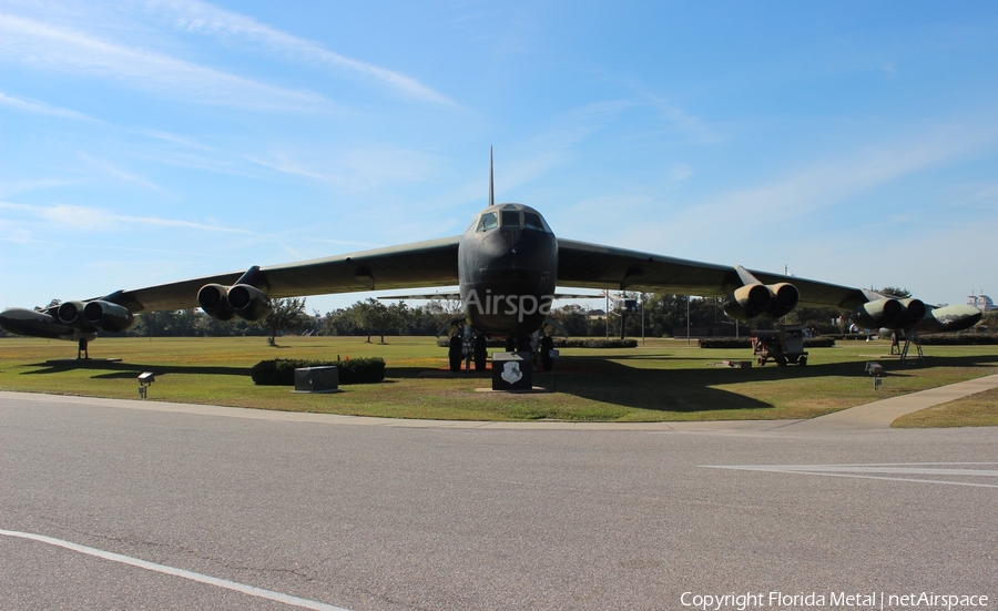 United States Air Force Boeing B-52D Stratofortress (55-0071) | Photo 323021