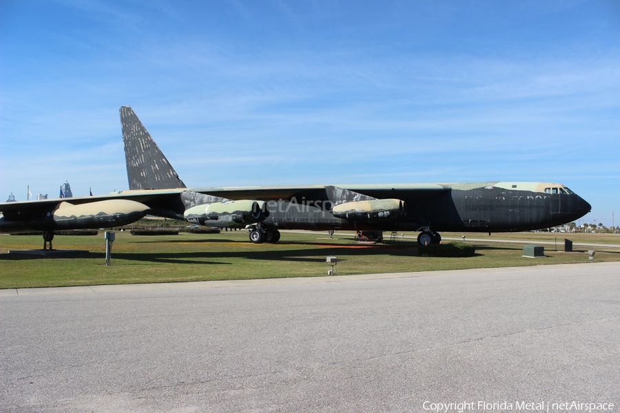 United States Air Force Boeing B-52D Stratofortress (55-0071) | Photo 326496
