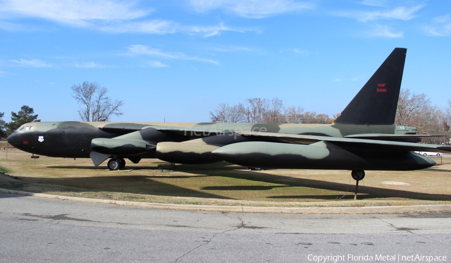 United States Air Force Boeing B-52D Stratofortress (55-0085) | Photo 301464