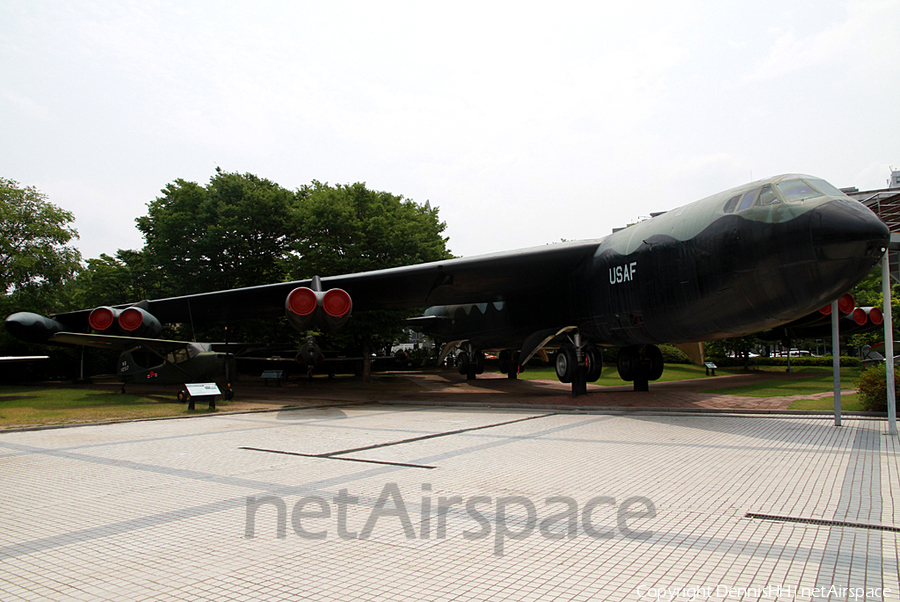 United States Air Force Boeing B-52D Stratofortress (55-0105) | Photo 373243